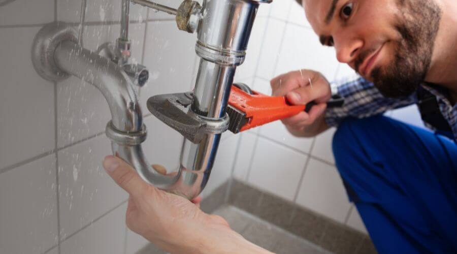 Expert burst pipe repair services in Lake Charles, LA